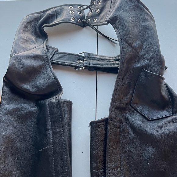 Women’s Xelement Black Leather Motorcycle Chaps - Picture 7 of 12